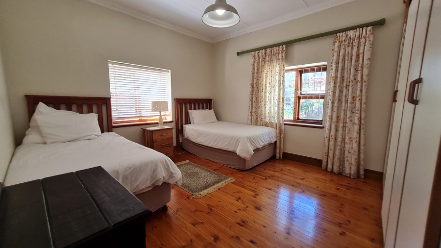 4 Bedroom Property for Sale in Linkside Western Cape